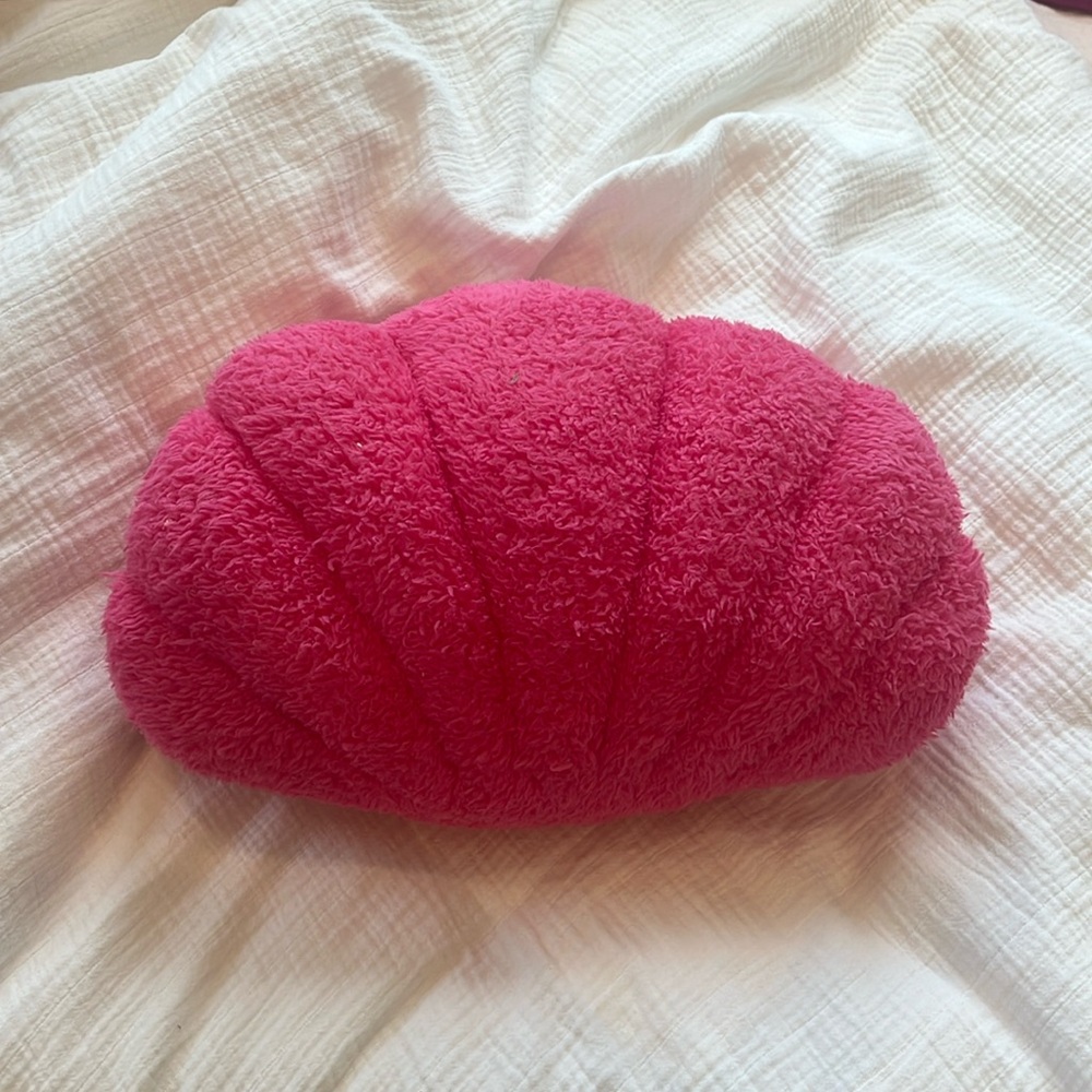 shell pillow